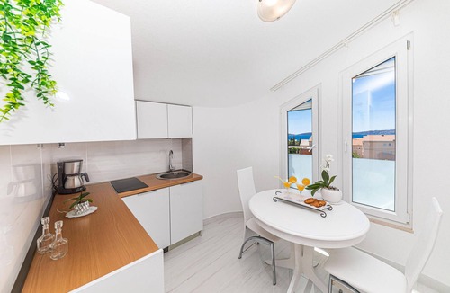 Kastel Kambelovac Apartment | Stunning apartment in Kastel Kambelovac