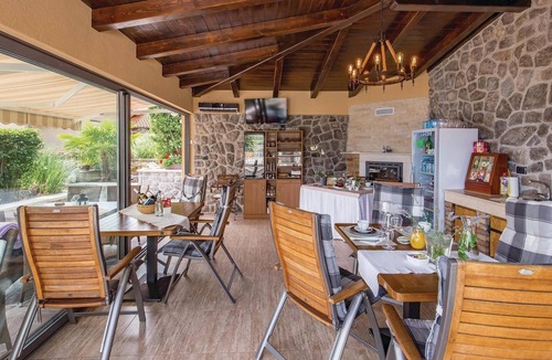 Donji Kraj Apartment | Stunning apartment in Moscenicka Draga
