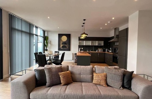 Glasgow Westend Apartment | Stunning Apartment at Glasgow Hydro & SECC