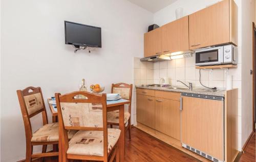 Donji Kraj Apartment | Stunning Apartment In Moscenicka Draga