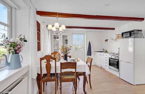 Norre Alslev Apartment | Stunning apartment in Nørre Alslev