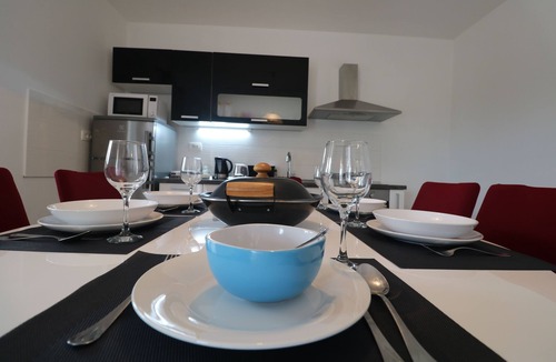 Poljica Apartment | Stunning Apartment for 7 close to several beaches