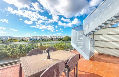 San Jorge Apartment | Stunning apartment in Sant Jordi with WiFi