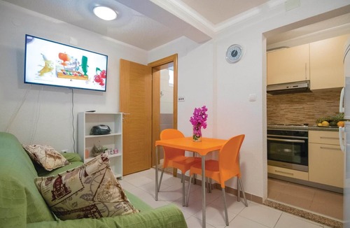 Stari Grad Apartment | Stunning apartment in Stari Grad with WiFi