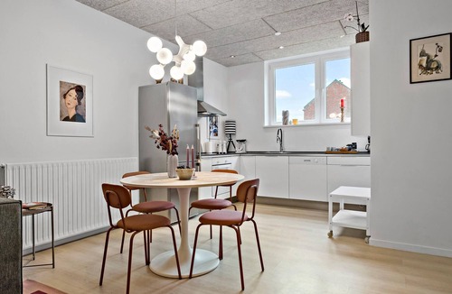 Kjellerup Apartment | Stunning apartment in Kjellerup with kitchen