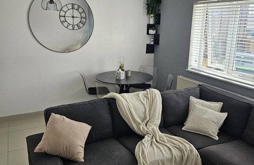 Grays Apartment | Stunning Apartment in Grays