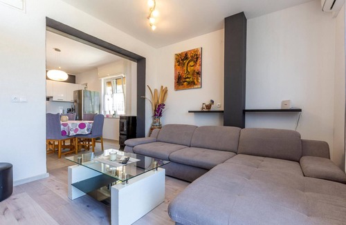 Jesenice Apartment | Stunning apartment in Jesenice