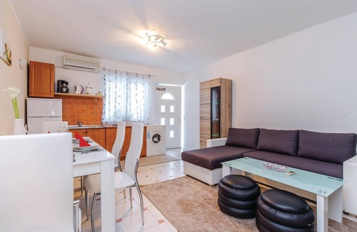 Zurkovo Apartment | Stunning apartment in Kostrena with WiFi
