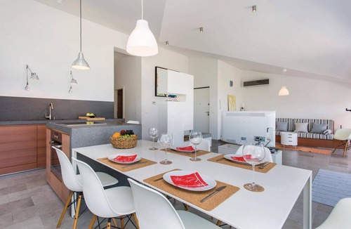Zidarici Apartment | Stunning apartment in Malinska