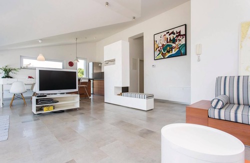 Zidarici Apartment | Stunning apartment in Malinska