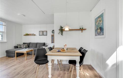 Haurvig Apartment | Stunning Apartment In Hvide Sande