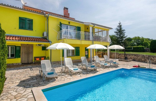 Nedescina Apartment | Stunning apartment in Labin