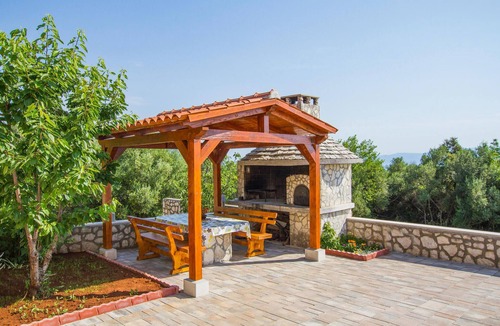 Ravni Apartment | Stunning apartment in Labin with swimming pool