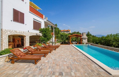Ravni Apartment | Stunning apartment in Labin with swimming pool