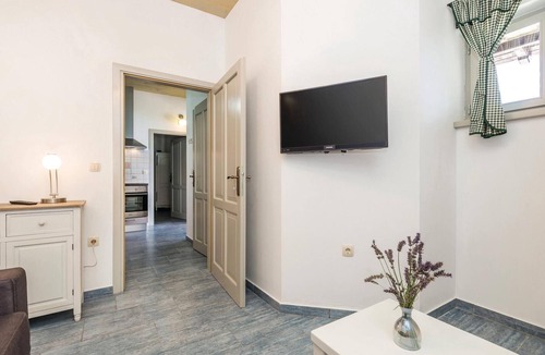 Lovran Apartment | Stunning apartment in Lovran with house sea view