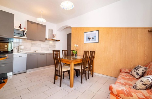 Rovanjska Apartment | Stunning apartment in Modric with WiFi