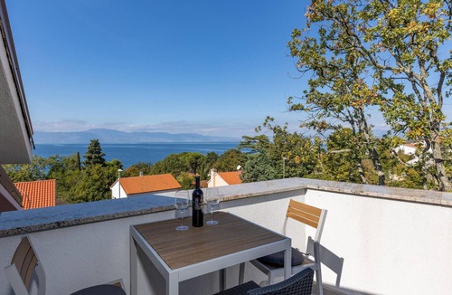 Njivice Apartment | Stunning apartment in Njivice with WiFi