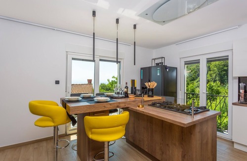 Rukavac Apartment | Stunning apartment in Rukavac with house sea view