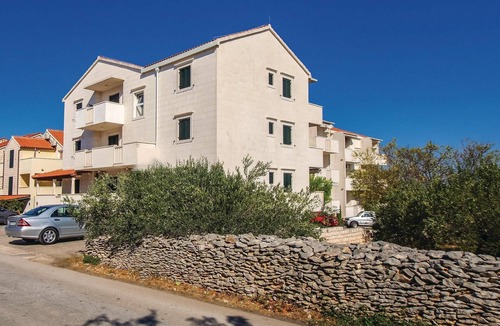 Supetar Apartment | Stunning apartment in Supetar with WiFi