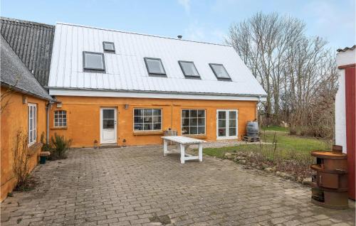Skarup Fyn Apartment | Stunning Apartment In Skårup Fyn