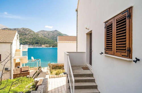 Slano Apartment | Stunning apartment in Slano with WiFi