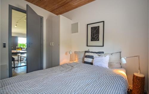 Idestrup Apartment | Stunning Apartment In Væggerløse With Wifi And 1 Bedrooms