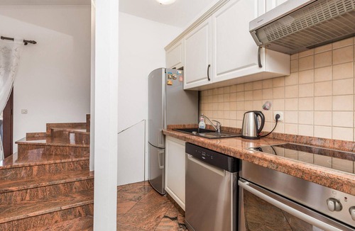 Viskovo Apartment | Stunning apartment in Viskovo