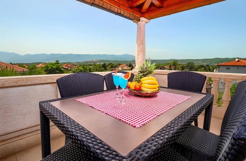 Viskovo Apartment | Stunning apartment in Viskovo