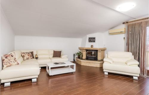 Viskovo Apartment | Stunning Apartment In Viskovo