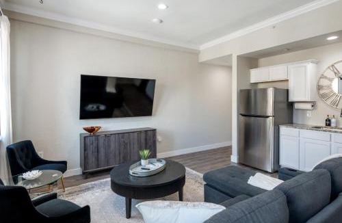 McKinney Hotel | Stunning Apartment w Panoramic Downtown Views!