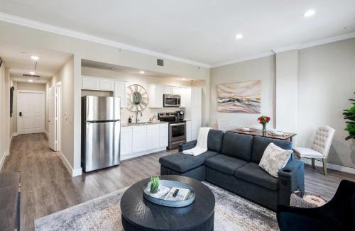 McKinney Hotel | Stunning Apartment w Panoramic Downtown Views!