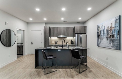 Cityplace Apartment | Stunning Apt in West Village