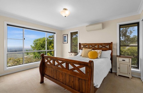 Ballard House | Stunning Mountain Escape!