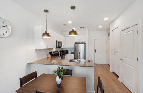 Austin Apartment | Stunning Austin Oasis With Properties By Preston