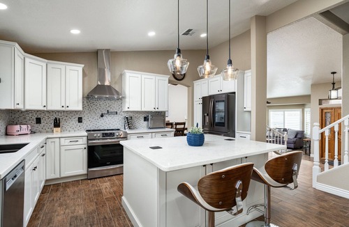 Mohawk HOA House | Stunning AZ Home On Lake!