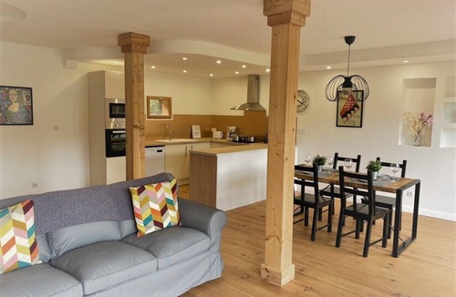 Plazac House | Stunning Barn Conversion with PRIVATE POOL!