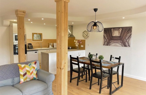 Plazac House | Stunning Barn Conversion with PRIVATE POOL!