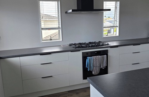 Ruakaka House | Stunning Beach Getaway