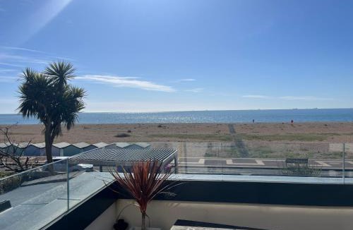 Southsea House | Stunning Beach House Indoor Pool