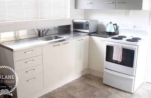 Omapere House | Stunning beach house located right on the beach in the heart of the Hokianga.