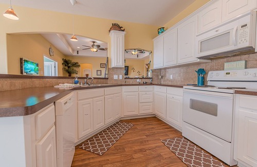 Surfside Beach House | Stunning beach views-100 steps to beach-Huge deck