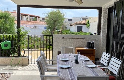 Leucate Villa | Stunning Beachfront Villa T3, A/C, 6 Guests, Parking, Terrace, Family-Friendly