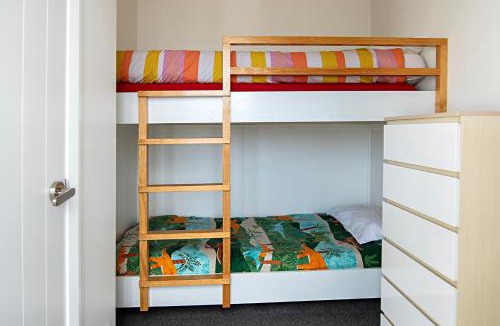 Grahams Beach Villa | Stunning beachfront bach!