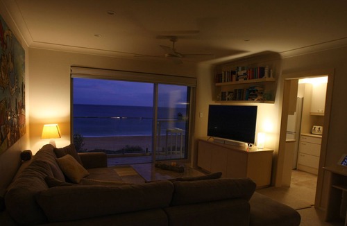 Narrabeen Apartment | Stunning Beachfront Luxury