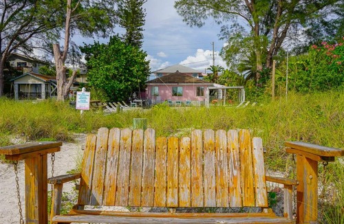 Treasure Island Apartment | Stunning Beachfront! Unit #2