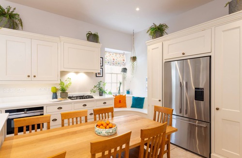 Bradninch House | Stunning Big House sleeps 16 Devon dog friendly, Devonn