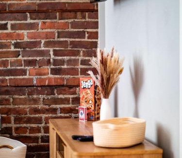 Detroit - Shoreway Apartment | Stunning Boho Apt in Ohio City