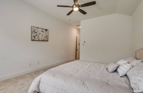Fate House | Stunning Brand New 5-Bedroom Rental with Modern Amenities