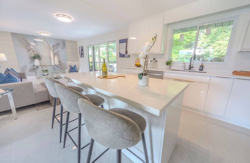 Lakeview House | Stunning Brand New 5BR HOME!