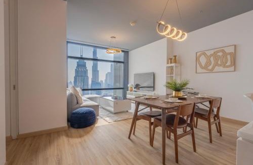 DIFC Apartment | Stunning Burj Khalifa & Downtown Views - Elegant 1BR in The Iconic Index Tower